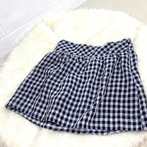 Gap checkered navy and white skirt​​​​​​​​​​​​​​​​​
